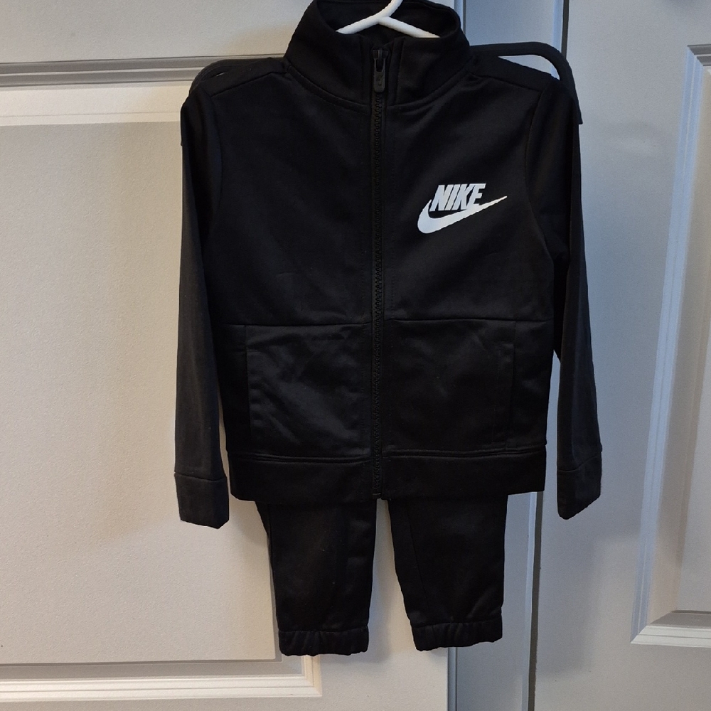 Toddler Boy 2T Nike Tracksuit